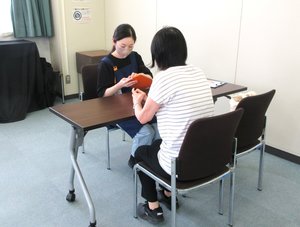  6月27日（金）【本館】「図書館の本をスマホでらくらく予約しよう」を開催しました！の画像