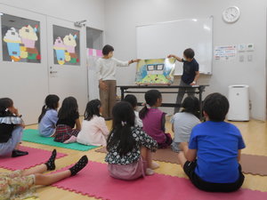 令和6年度のひまわりおはなし会の下新倉児童館開催時の様子