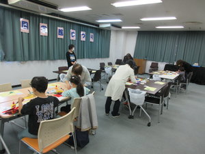 影絵づくりの様子