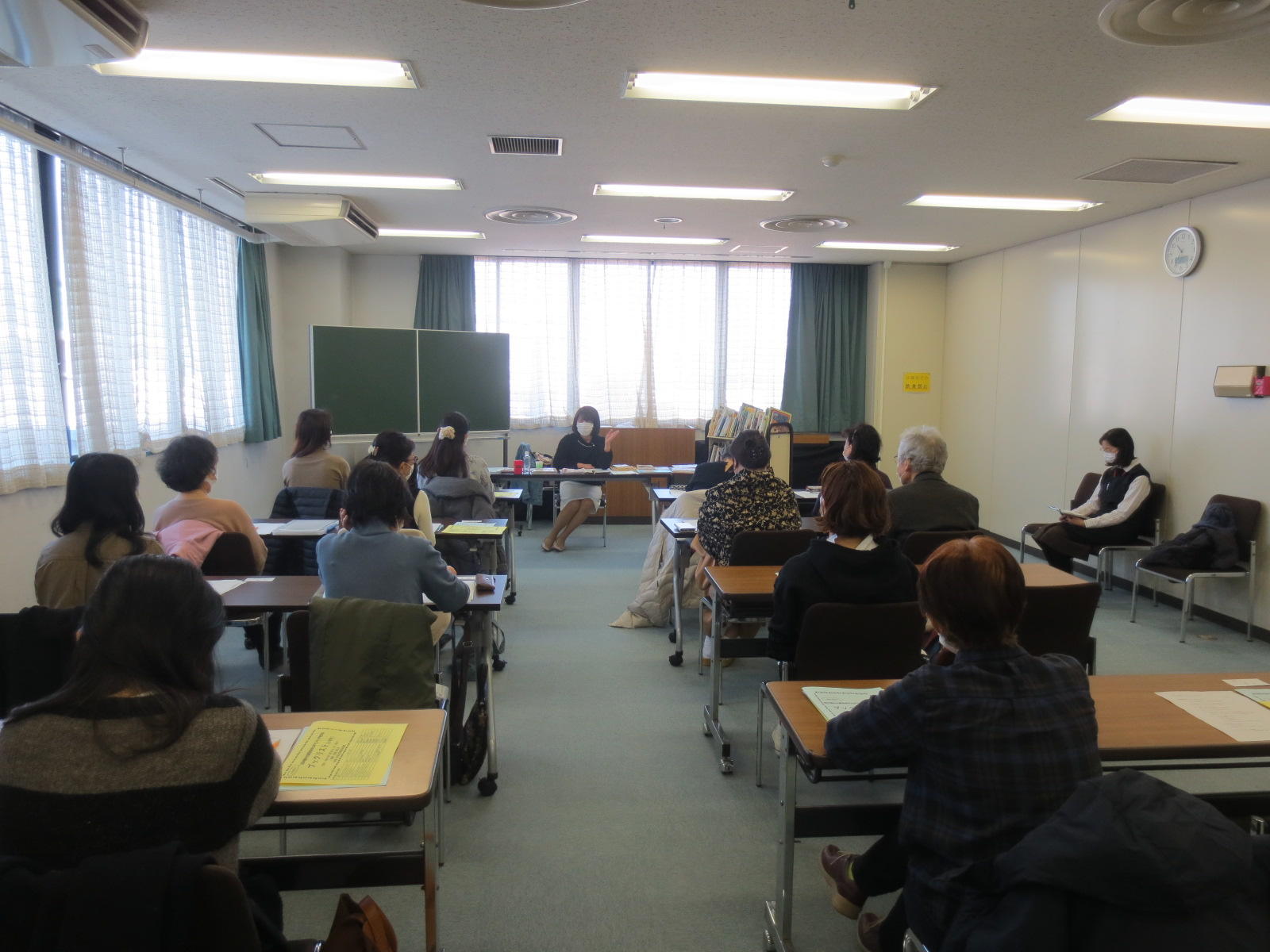 2月23日 火 祝 本館 ボランティア交流会 和光市図書館